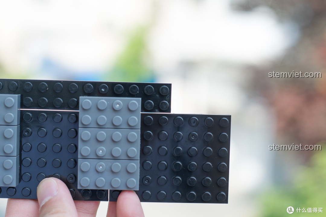 Đánh giá độ khít của các mảnh ghép trong bộ xếp hình Alien Xenomorph cho bé trai từ 16 tuổi, có khe hở.