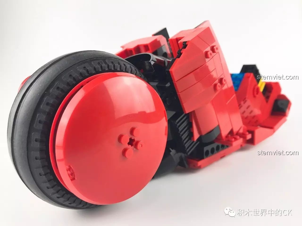 Các mảnh ghép của túi số 3, dùng để lắp ráp phần vỏ hông xe trong bộ lắp ráp Xe máy trong Akira 03001.
