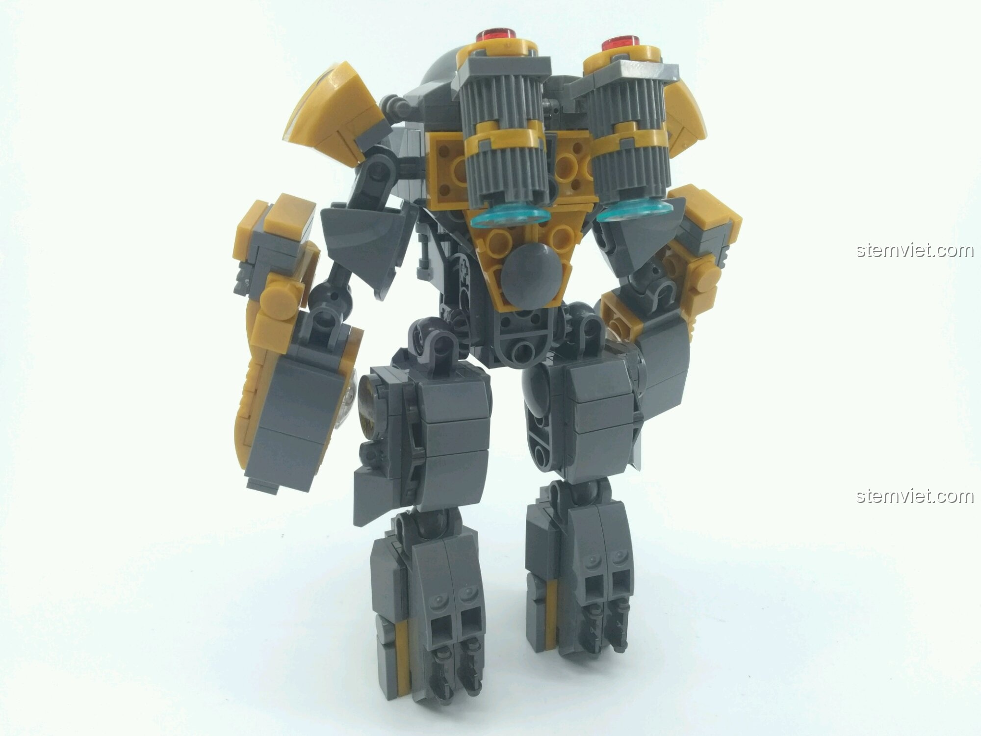 Mặt sau của bộ xếp hình giáp hạng nặng Striker MK25 với chi tiết động cơ phản lực, một điểm cộng trong cảm nhận về Jiazhi 25.