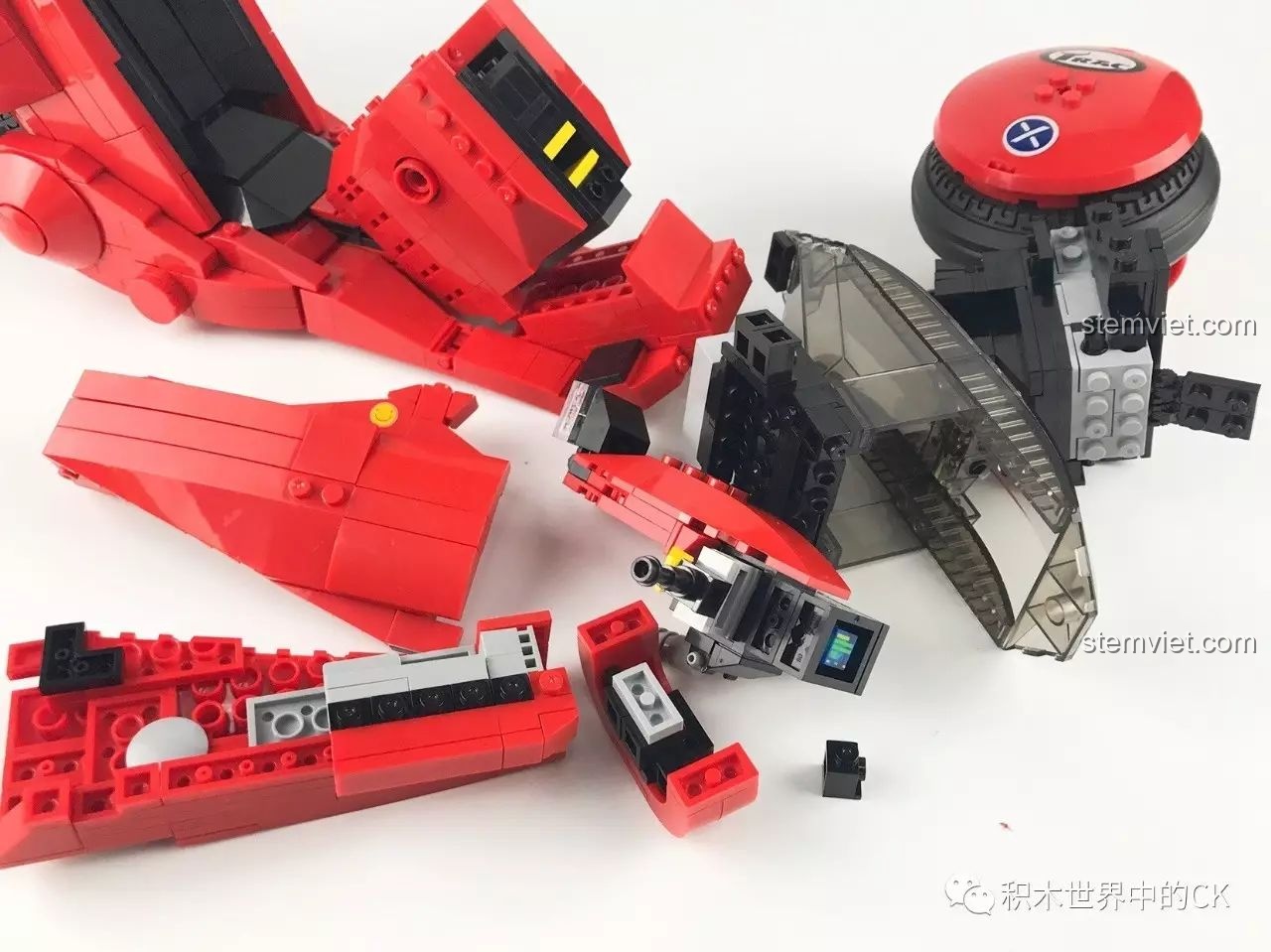 Phải sử dụng keo 502 để cố định các chi tiết lỏng lẻo, review bộ lắp ráp Xe máy của Kaneda cho trẻ 16+.