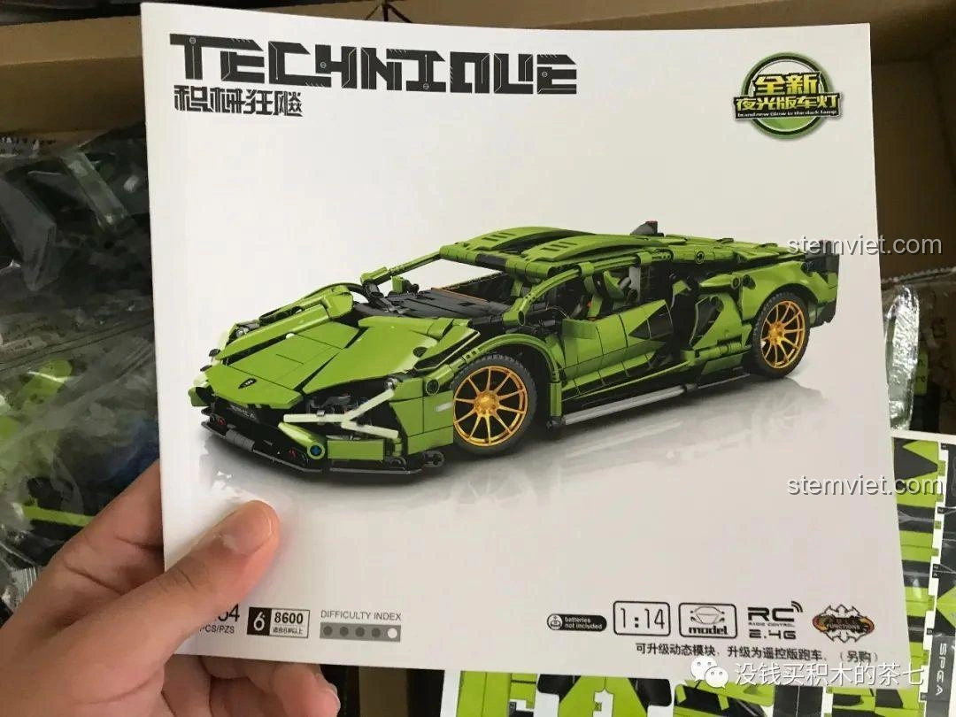 Bìa sách hướng dẫn lắp ráp Jiazhi Blocks 8600 Lamborghini Sián FKP 37, dày dặn và chi tiết.