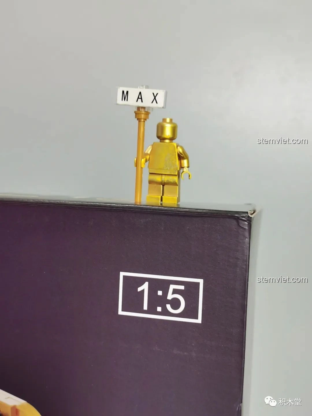 Cận cảnh tỉ lệ 1:5 trên hộp bộ lắp ráp K Box 10506 Mô tô Cyberpunk 2077 Nazare.