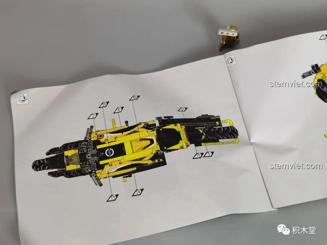 Sơ đồ tổng thể mô hình K Box 10506 Mô tô Cyberpunk 2077 Nazare trong sách hướng dẫn.