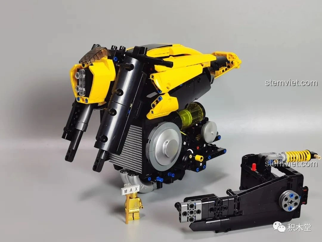 Mô hình K Box 10506 Mô tô Cyberpunk 2077 Nazare gần hoàn thiện, thiếu bánh xe và chi tiết cuối.