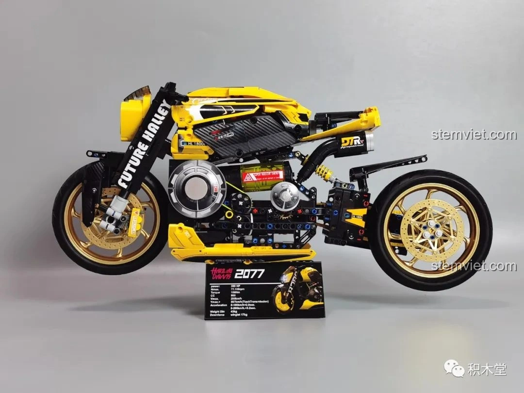 Mô hình K Box 10506 Mô tô Cyberpunk 2077 Nazare hoàn chỉnh, góc nhìn ngang bên phải.