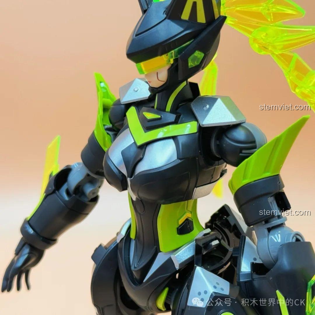 Cận cảnh cánh năng lượng trong suốt màu xanh neon của mô hình Tôn Thượng Hương Mecha Keeppley 78011.