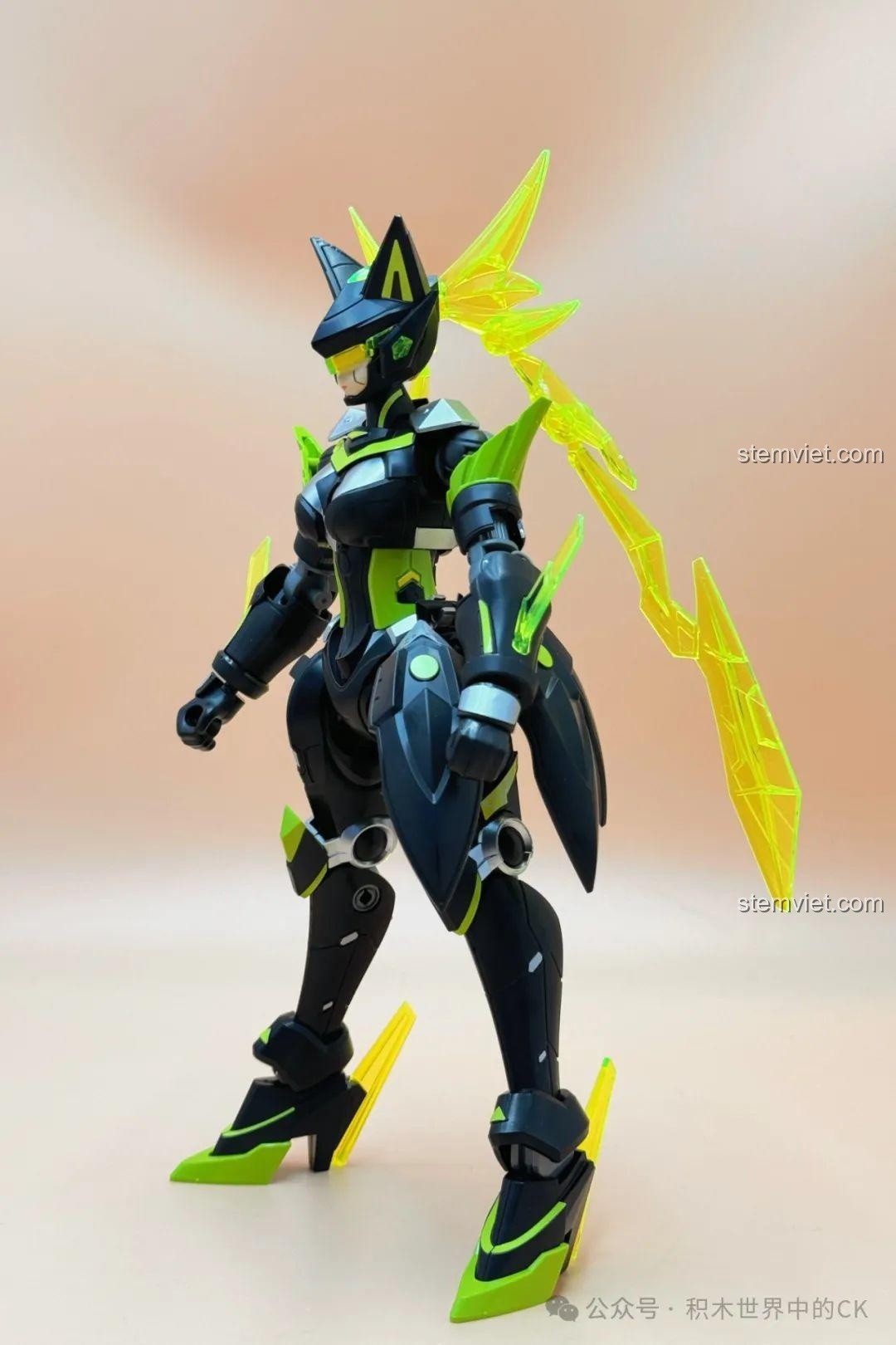 Góc nghiêng của mô hình Tôn Thượng Hương Mecha Keeppley 78011, thể hiện thiết kế mạnh mẽ và chi tiết.