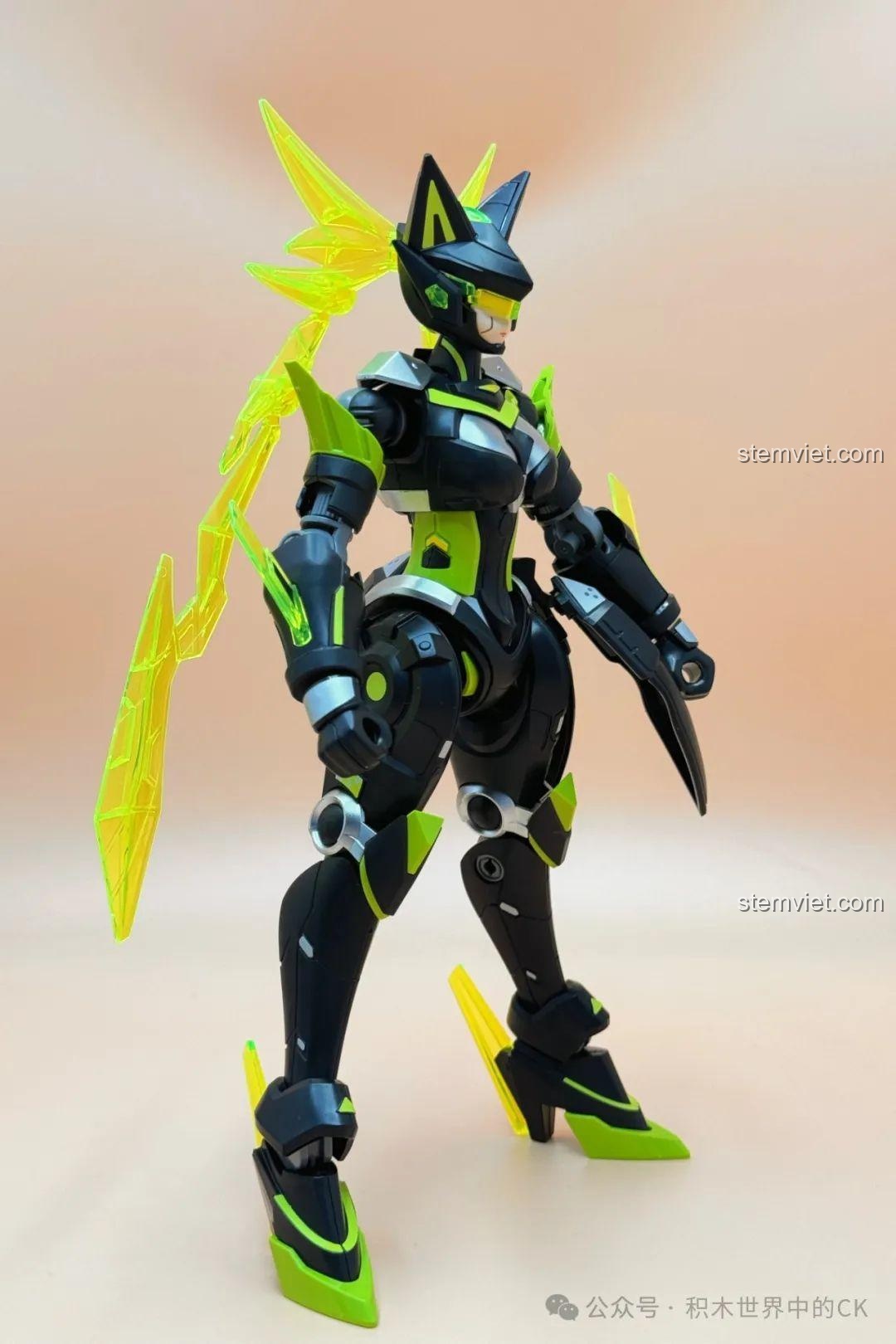 Mô hình Tôn Thượng Hương Mecha Keeppley 78011 đứng thẳng, thể hiện sự linh hoạt và các khớp nối.