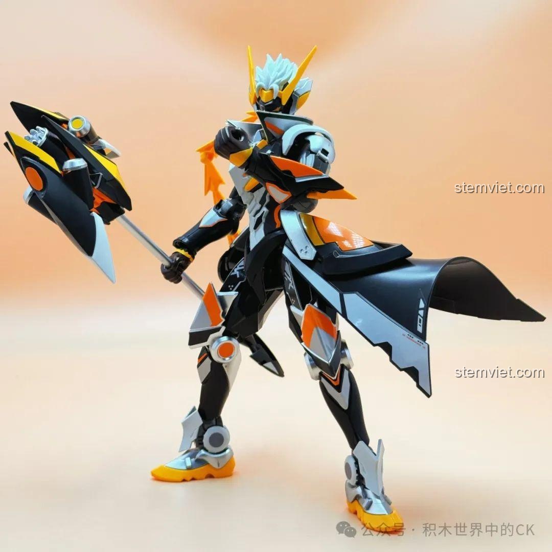 Cận cảnh phần đầu rìu chiến lớn của mô hình Tôn Sách Mạt Nhật Cơ Giáp Keeppley 78012, chi tiết cơ khí.