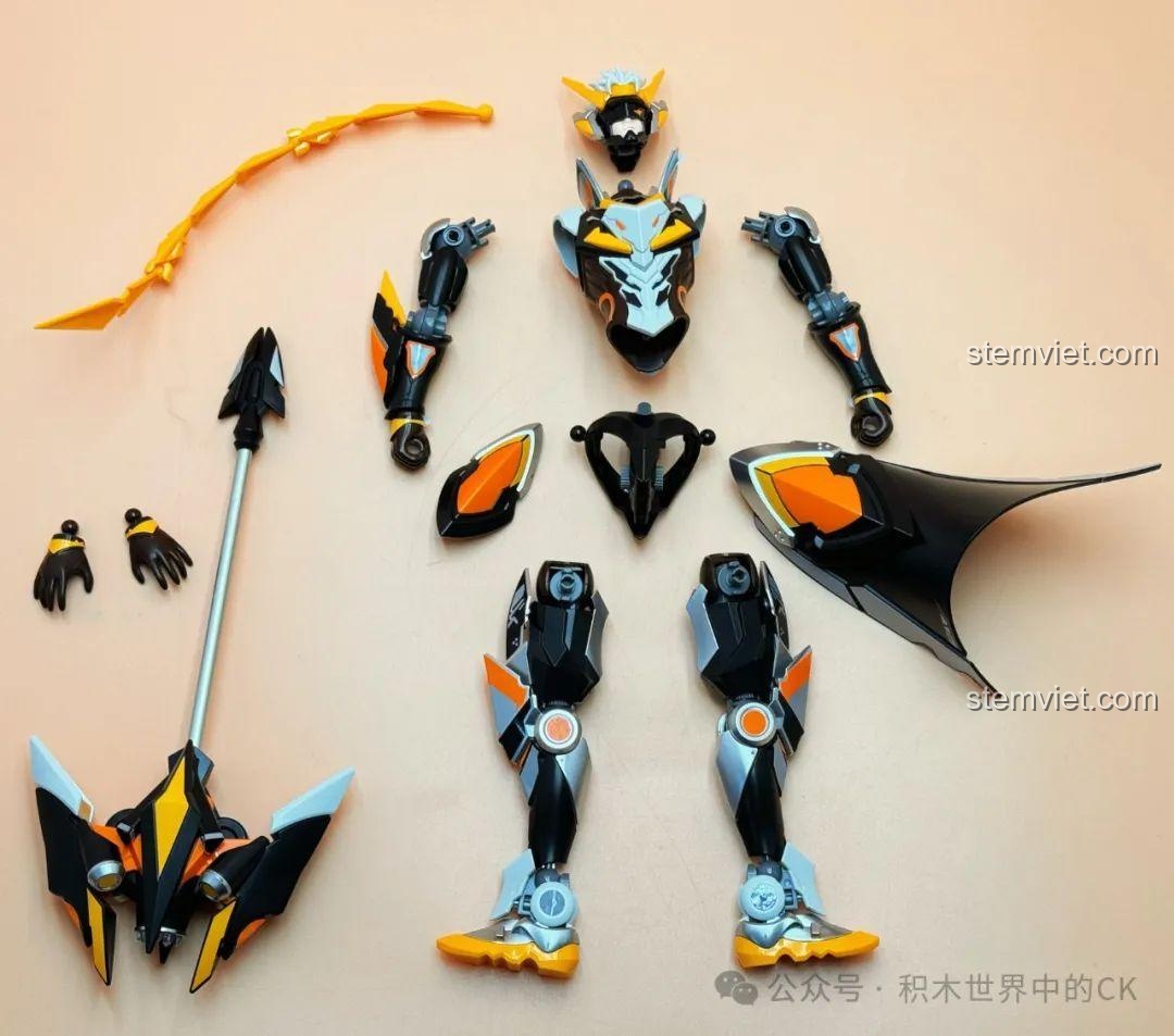 Các bộ phận chính của mô hình Tôn Sách Mạt Nhật Cơ Giáp đã được lắp ráp sơ bộ, sẵn sàng hoàn thiện.