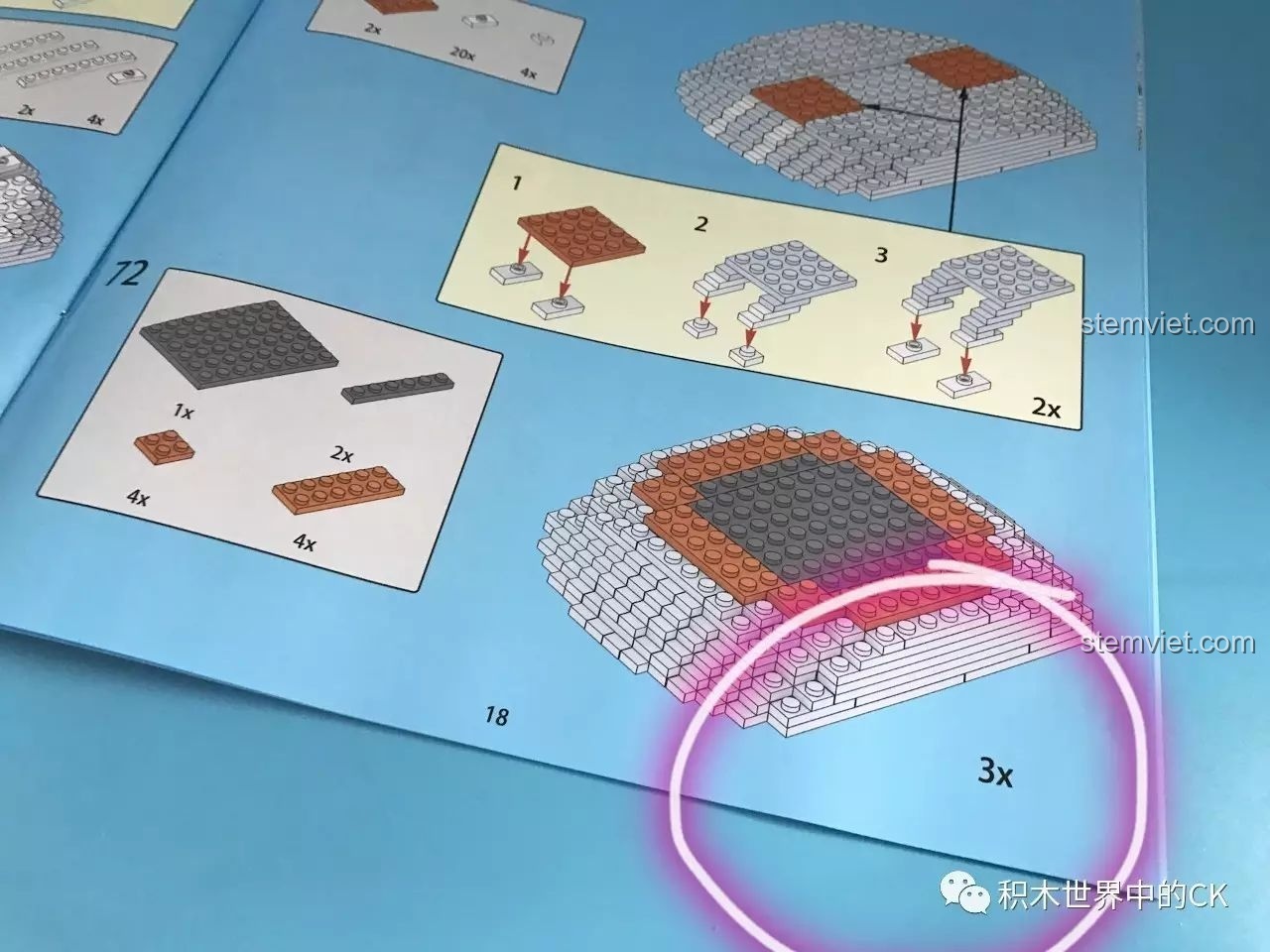 Gắn các mảng vỏ vào khung, review LELE 35020 BB-8 từ Star Wars, mô hình đang dần hoàn thiện.