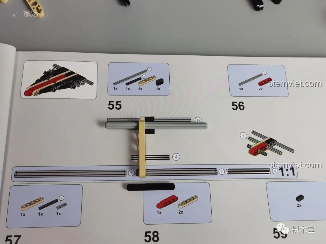 Hướng dẫn căn chỉnh thanh răng trong quá trình lắp ráp Mould King 13060 Pagani Zonda R để đảm bảo cơ chế hoạt động chính xác.