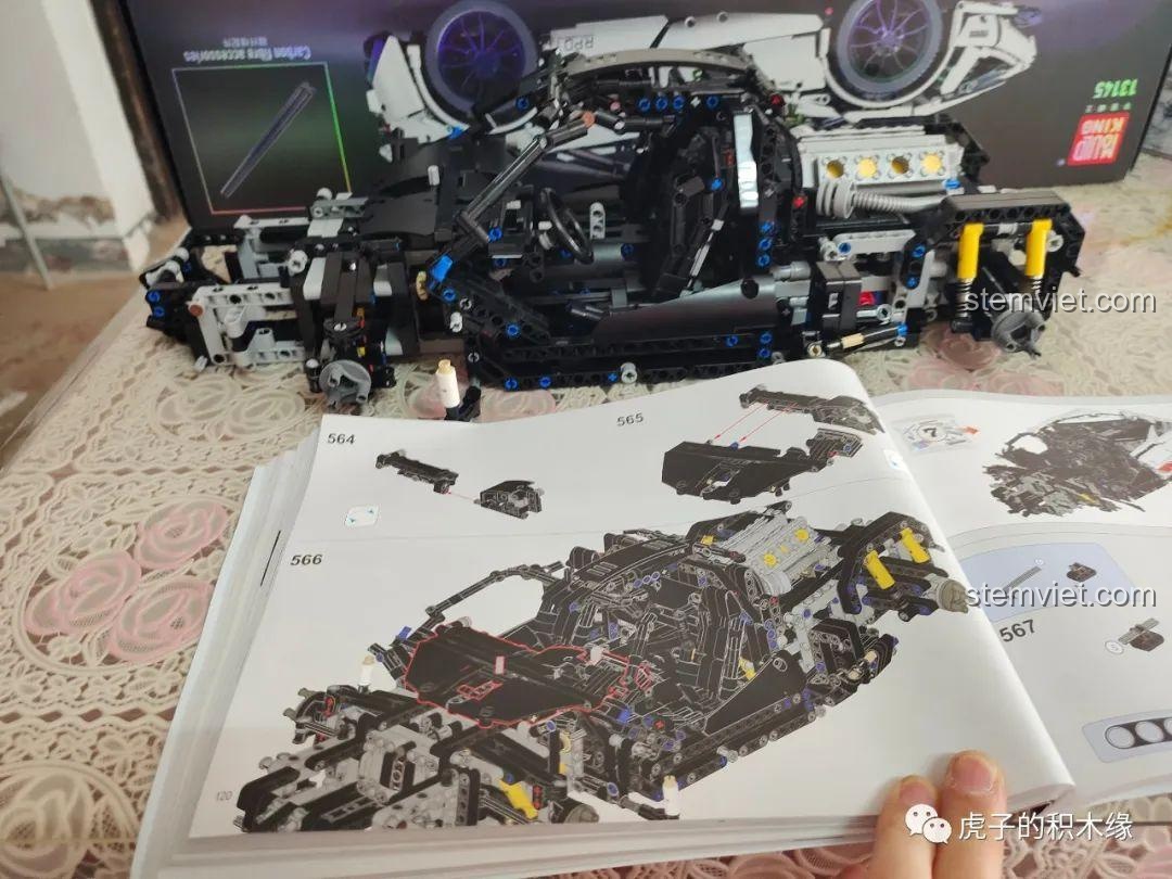 Giai đoạn hai của quá trình lắp ráp Mould King 13145 McLaren 720S, tập trung vào hộp số 8 cấp. Đồ chơi lắp ghép Mould King 45 xịn giá rẻ.