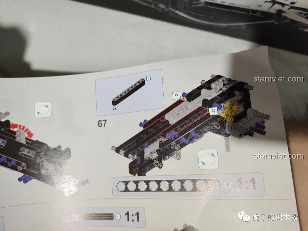 Trang hướng dẫn Mould King 13145 McLaren 720S với bước 67, tiếp tục lắp ráp các chi tiết phức tạp. Mould King 45 Mô hình McLaren 720S siêu tiết kiệm.