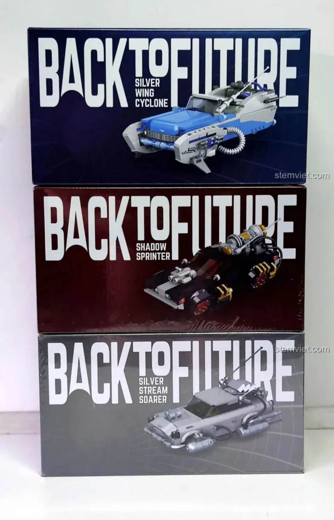 Ba hộp đồ chơi lắp ráp Pinbo PB8801 Shadow Sprinter, Silver Wing Cyclone và Silver Stream Soarer, thể hiện bộ sưu tập xe tương lai Back to the Future.