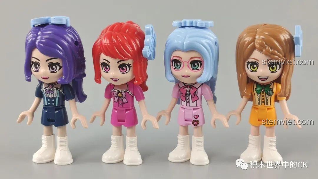 Cận cảnh 4 minifigures Tuyết Lê, Đào Lạc Tư, Ngải Bỉ, Ngải Lệ của bộ QMAN 2031 từ phía trước.