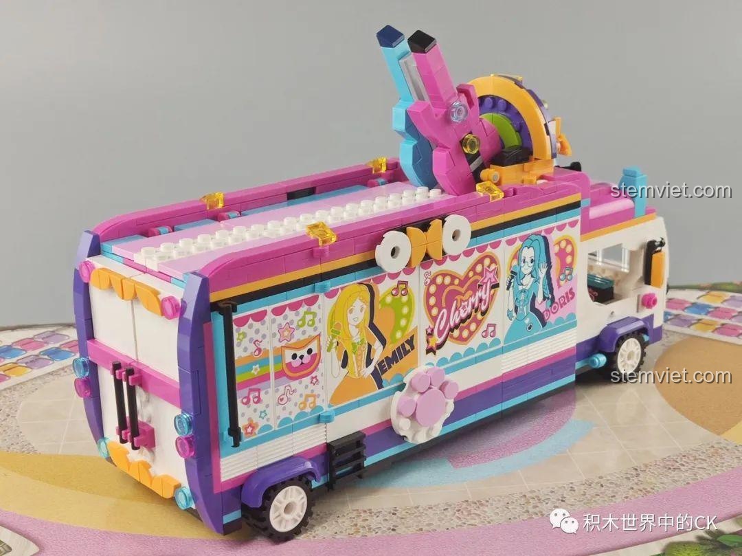 Mô hình xe buýt QMAN 2031 Xe Buýt Sân Khấu nhìn từ trên xuống, tổng quan thiết kế.