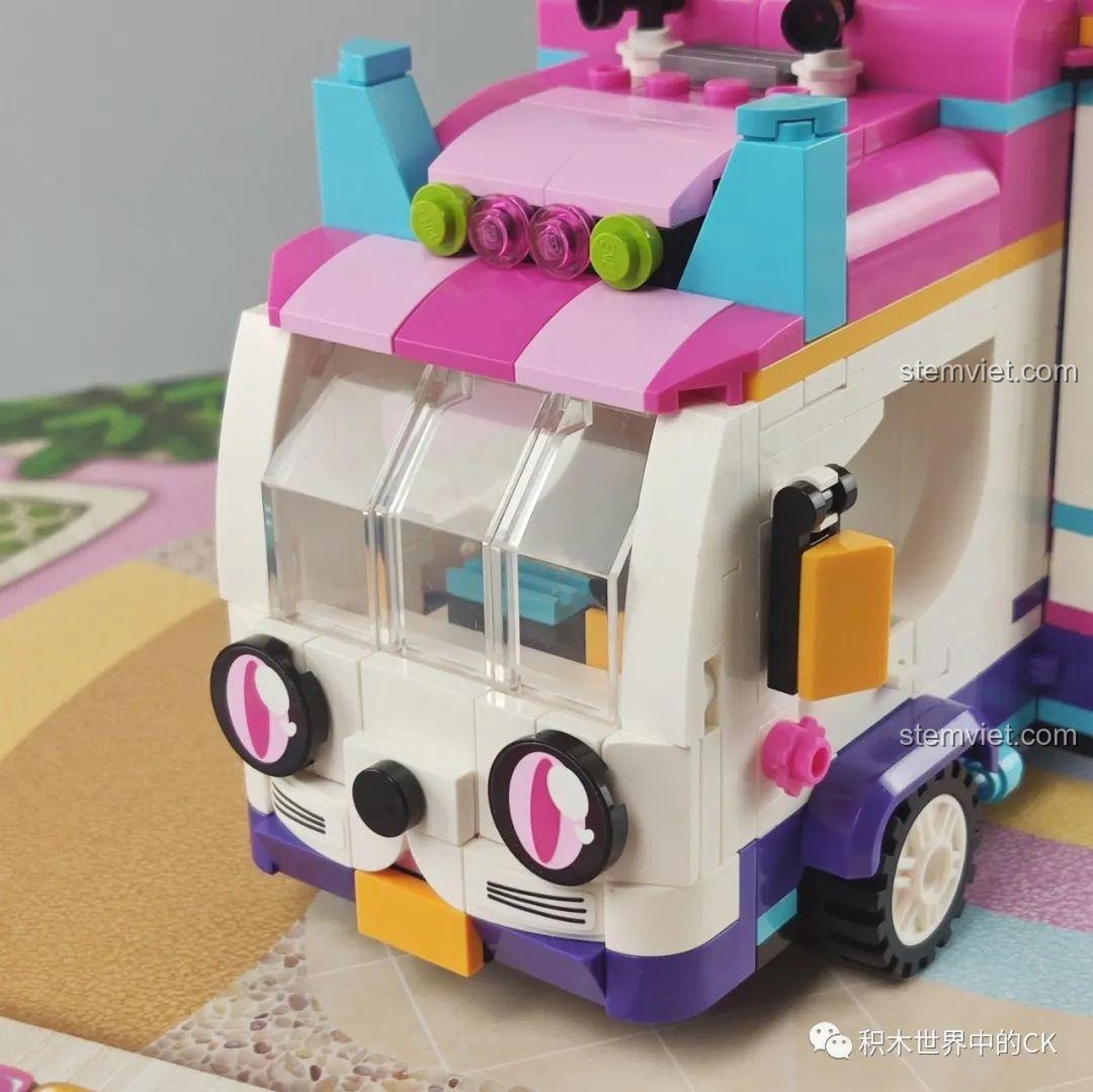 Cận cảnh phần ghế ngồi có thể tháo rời từ xe buýt của bộ QMAN 2031 Xe Buýt Sân Khấu.