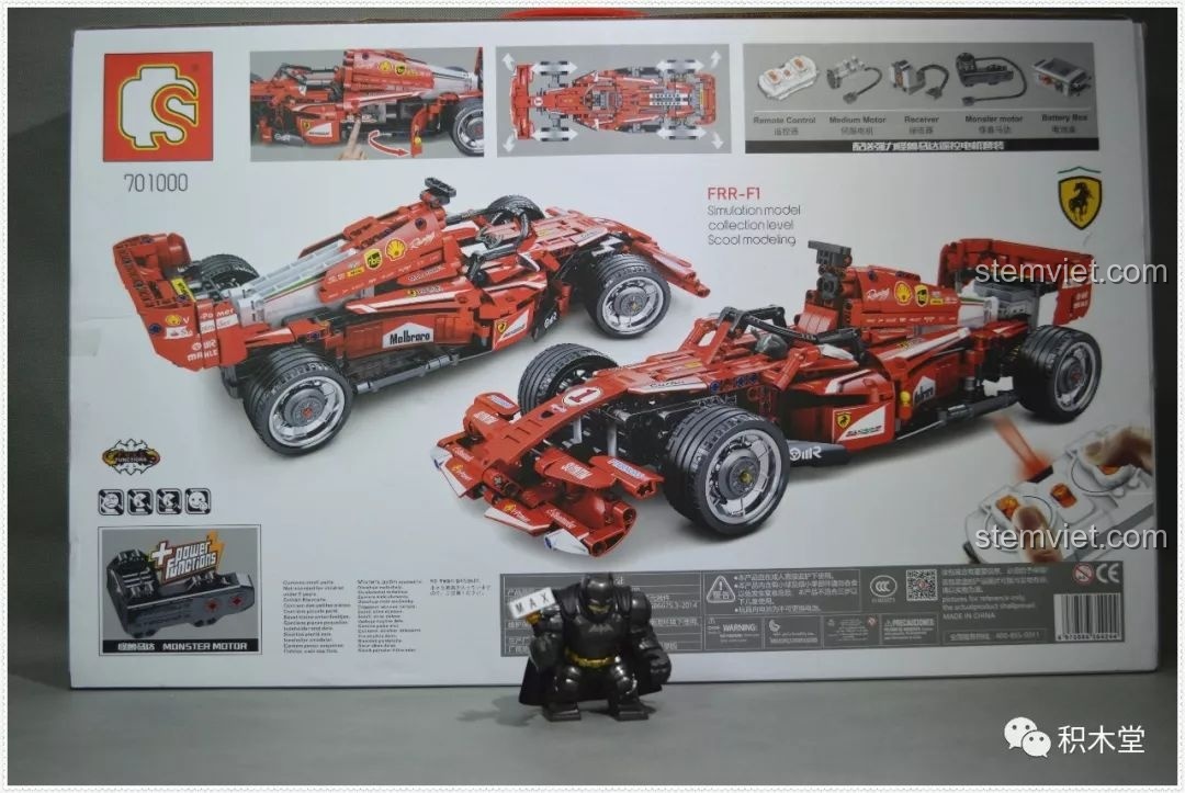 Mặt sau hộp bộ lắp ráp Ferrari FRR-F1 với thông tin chi tiết về tính năng điều khiển từ xa và động cơ.
