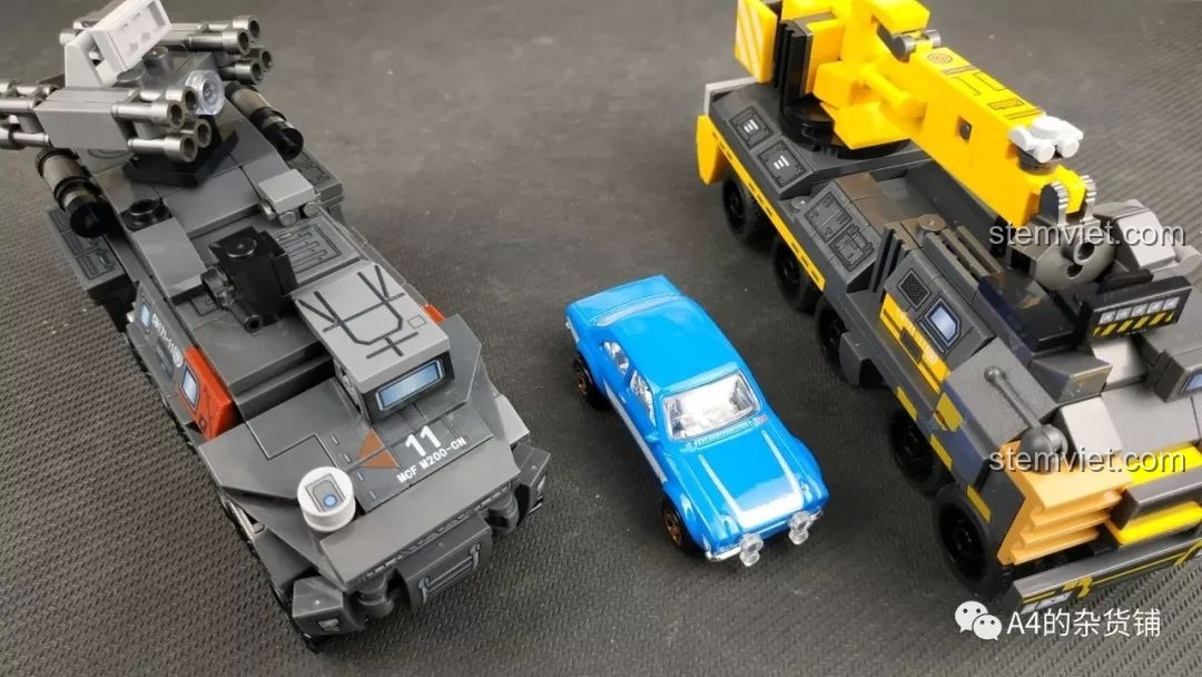 Trọn bộ 4 hộp sản phẩm đồ chơi lắp ráp Lưu Lạc Địa Cầu của SEMBO, với thiết kế bên hông ấn tượng và mang đậm phong cách phim.