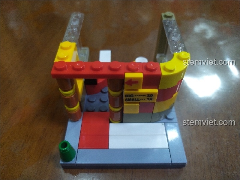 Biển hiệu ghi giá bắp rang ngộ nghĩnh của bộ xếp hình SEMBO SD6050.