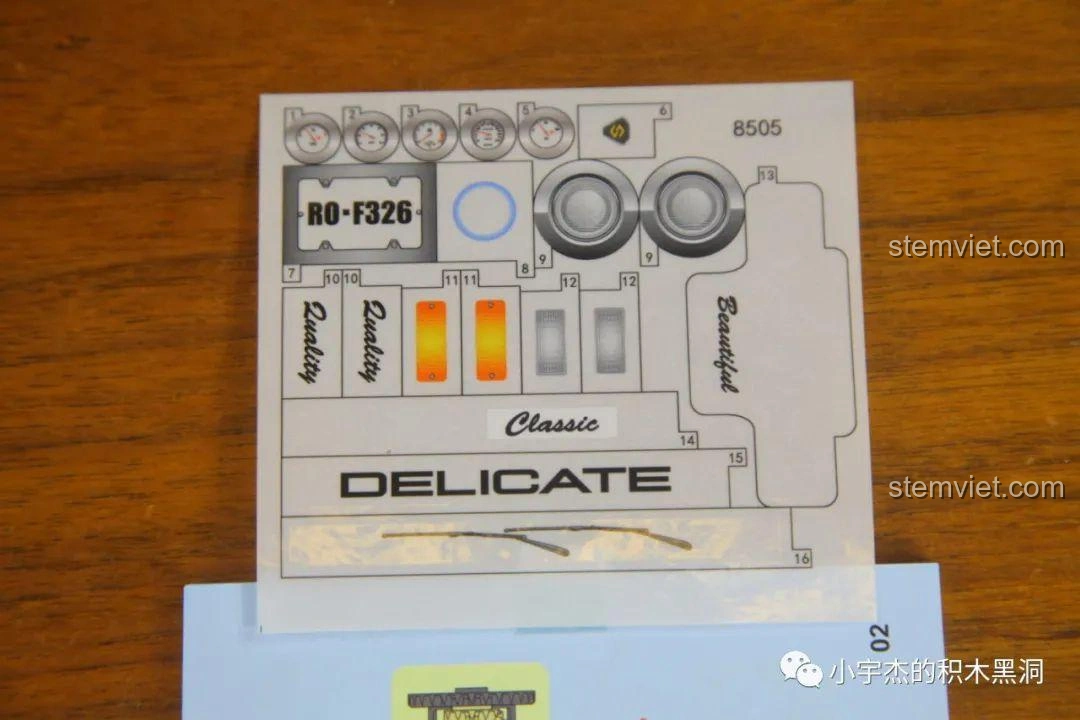 Tấm decal trong suốt với các chi tiết trang trí cho bộ lắp ráp SY 8505 Mô hình Porsche 911, tăng tính thẩm mỹ.