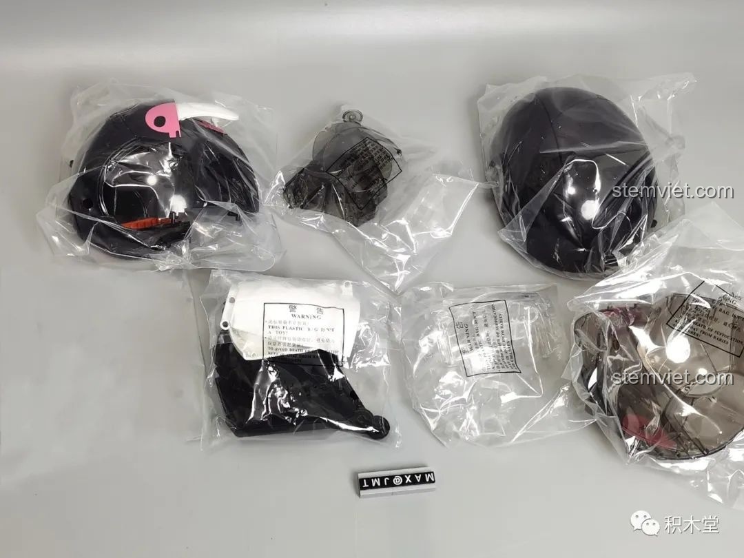 Các chi tiết vỏ ngoài lớn được đúc sẵn của mô hình Kuromi bán cơ khí TOP TOY TC1803, giúp tiết kiệm thời gian lắp ráp.