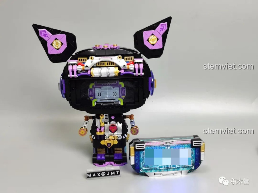 Mô hình Kuromi bán cơ khí TOP TOY TC1803 đã hoàn thiện, sẵn sàng trưng bày với các chi tiết cơ khí lộ ra.