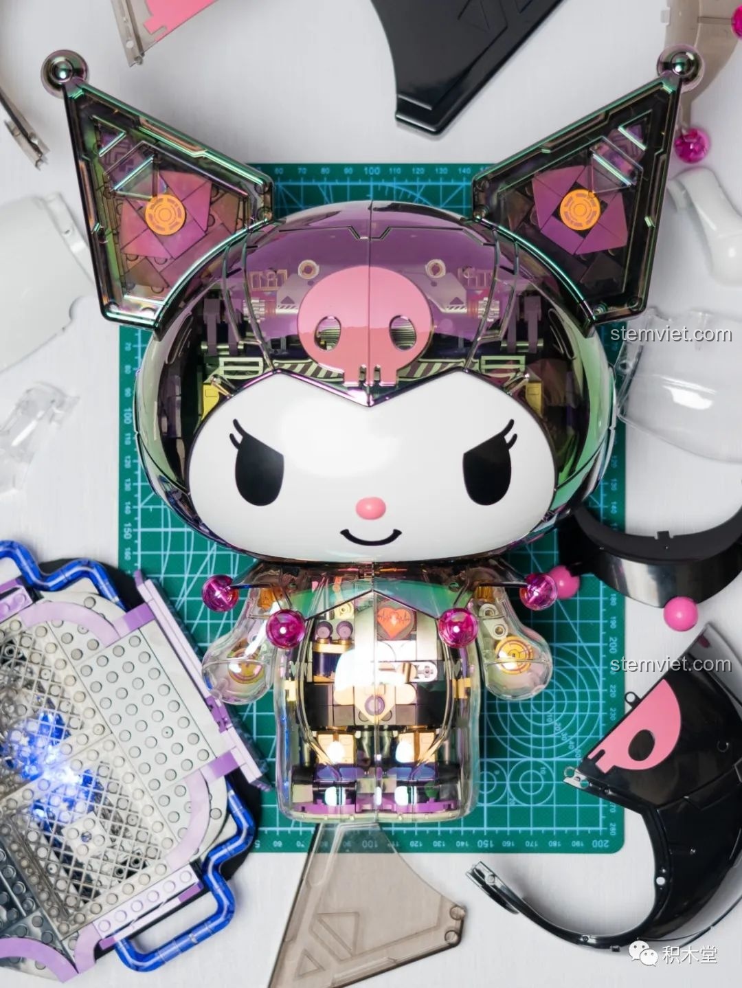 Mô hình Kuromi bán cơ khí TOP TOY TC1803 phiên bản cầu vồng, vỏ ngoài óng ánh đổi màu, cực kỳ thu hút.