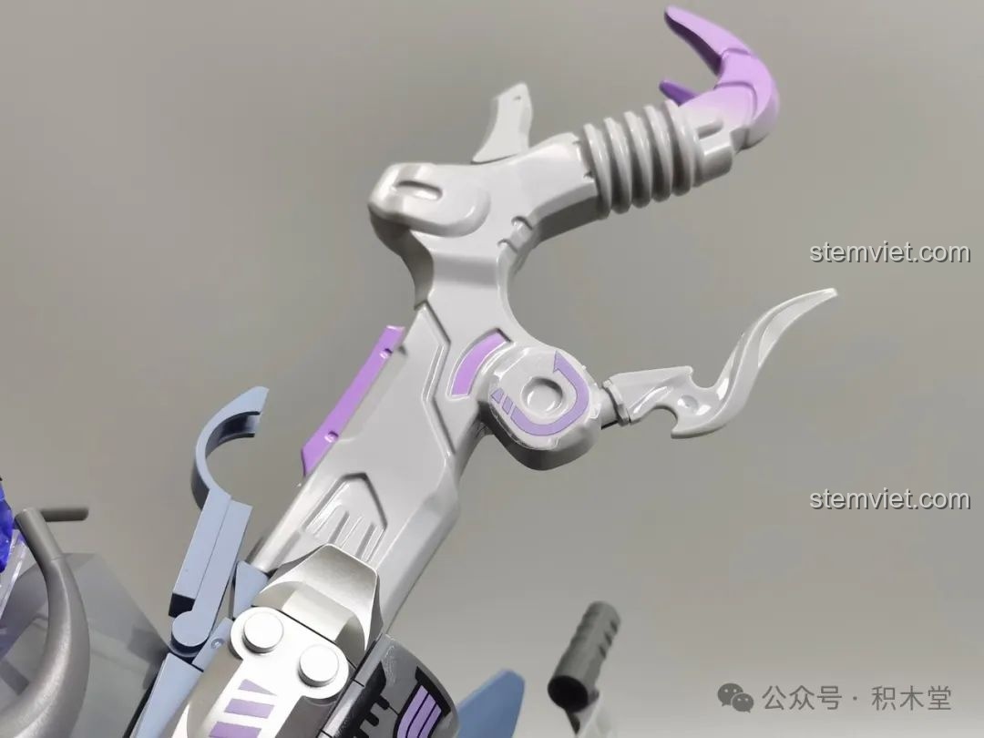 Góc nhìn khác của phần đầu Rồng Thời Không TC1814, review thiết kế độc đáo.