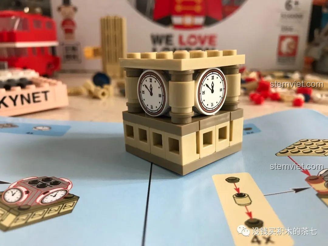 Bộ đôi lắp ráp Wekki 516000 Gấu Teddy Yêu London và 516001 Gấu Teddy Đi Xe Ngựa hoàn chỉnh.