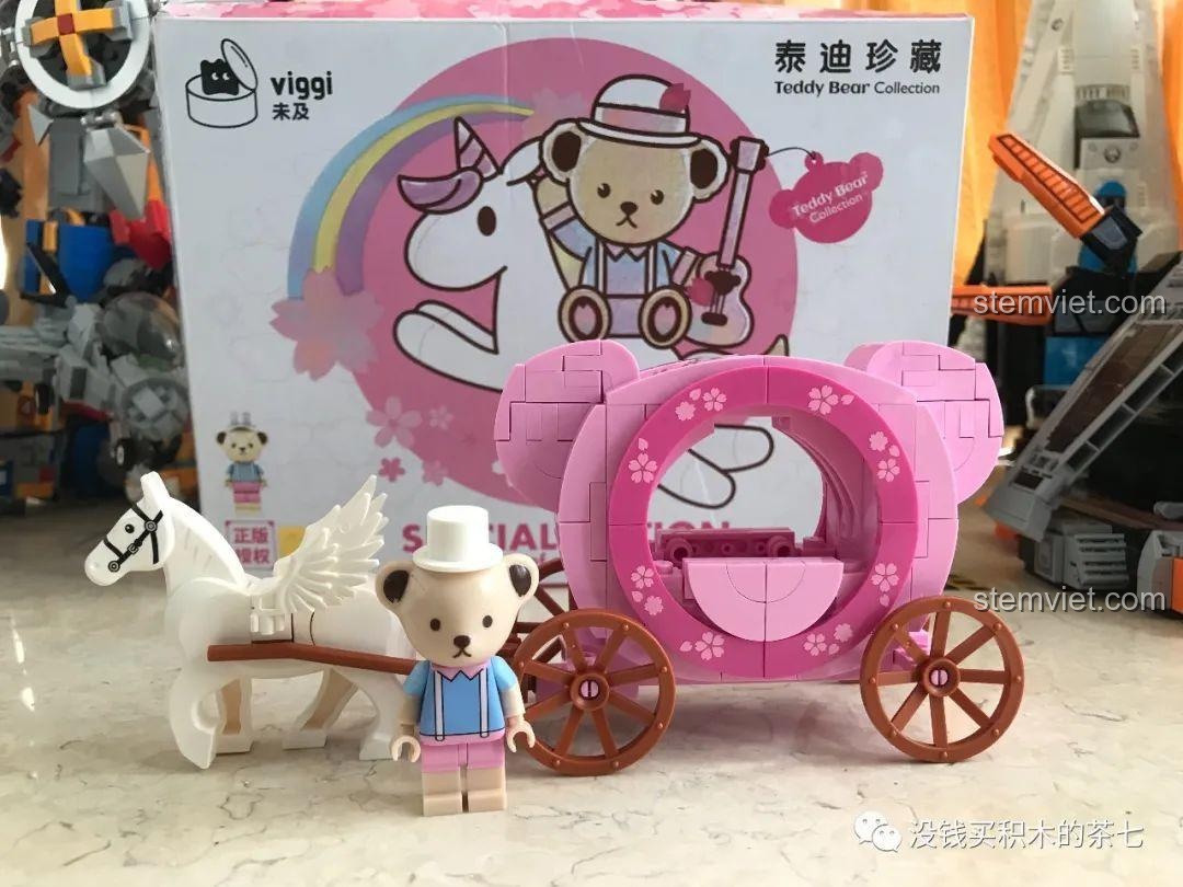 Bên trong hộp bộ lắp ráp Wekki 516000 Gấu Teddy Yêu London, các túi linh kiện.