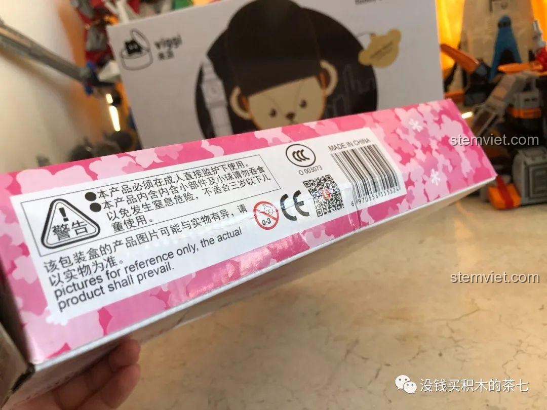 Mặt sau hộp bộ lắp ráp Wekki 516001 Gấu Teddy Đi Xe Ngựa, hiển thị cảnh báo an toàn.