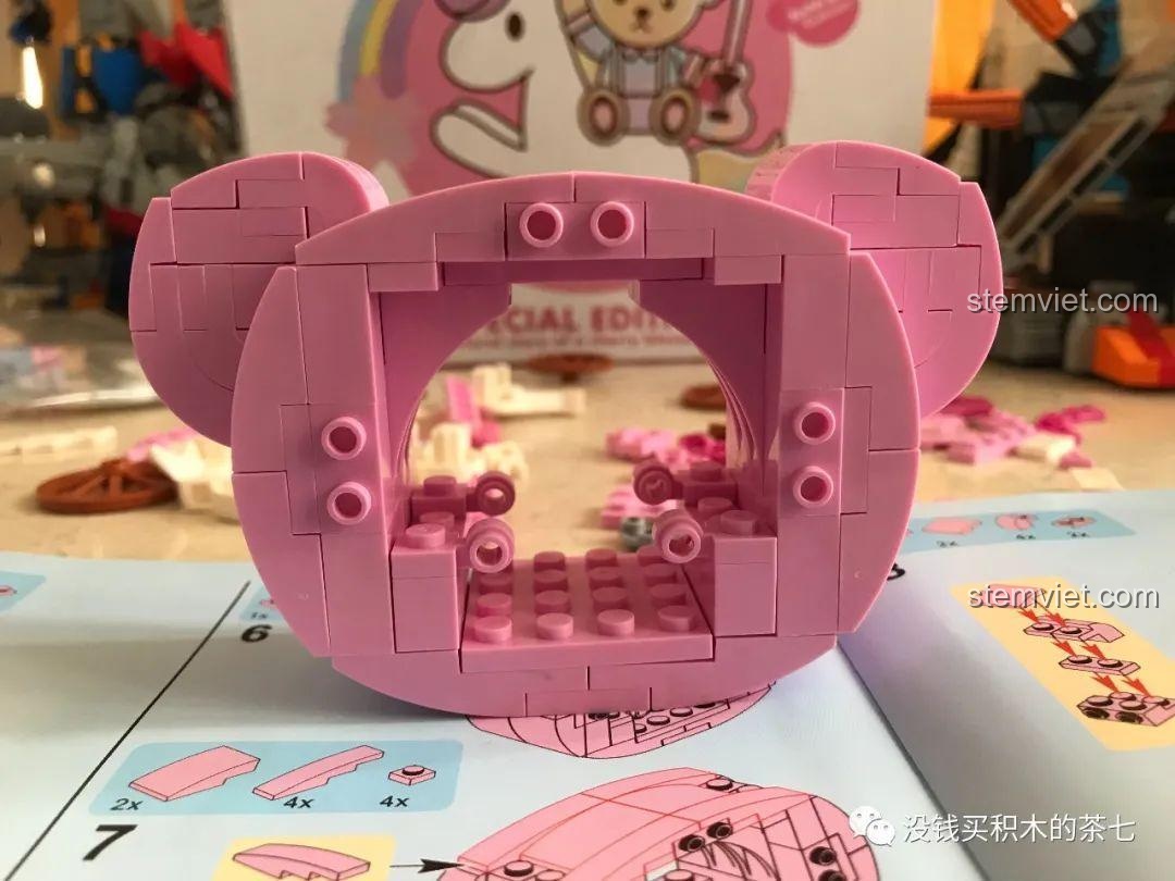 Các mảnh ghép in hình hoa anh đào của xe ngựa bộ Wekki 516001 Gấu Teddy Đi Xe Ngựa.