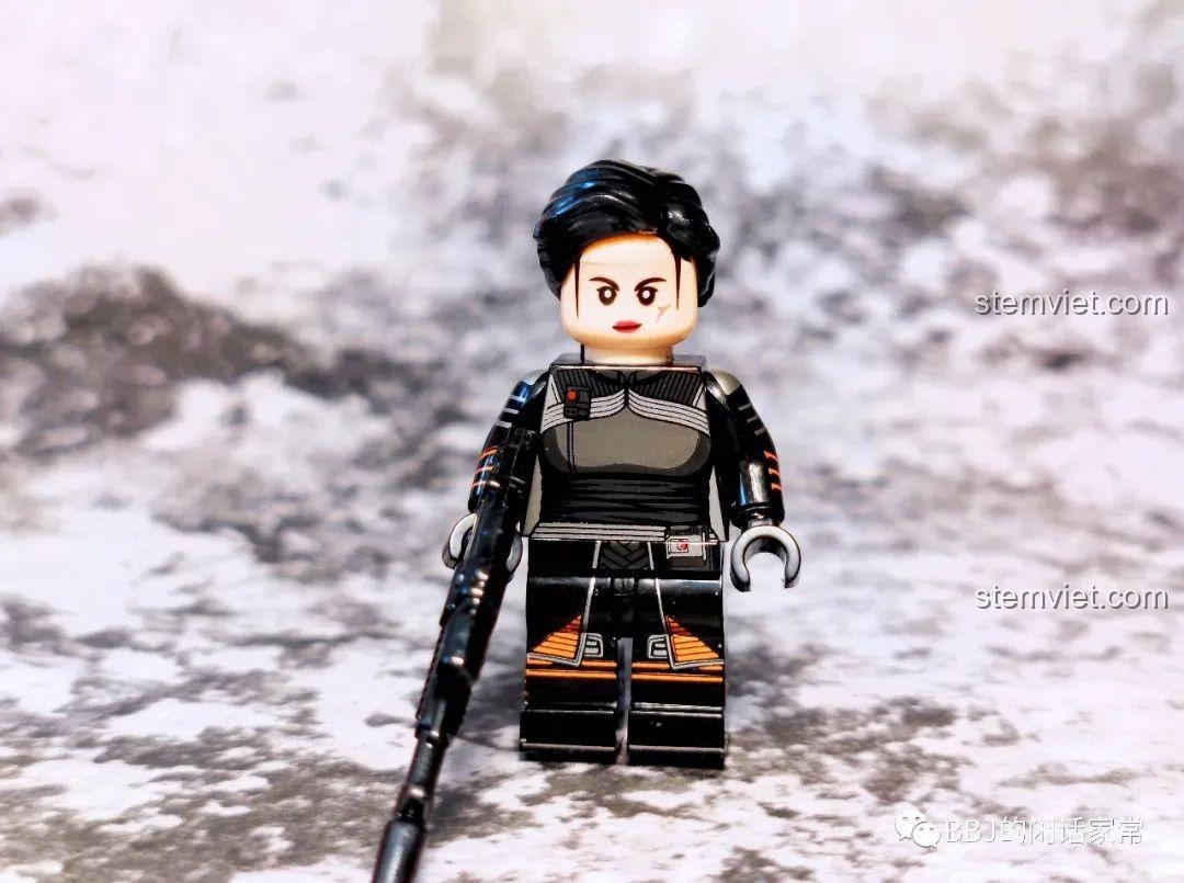 Minifigure Fennec Shand từ bộ WM6122 Star Wars The Mandalorian, review chi tiết nhân vật.