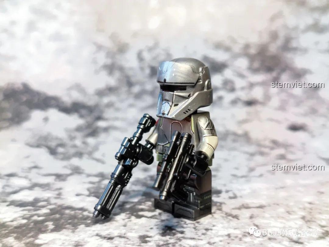 Minifigure Transport Trooper WM6122 Star Wars The Mandalorian, góc nghiêng, review đồ chơi.