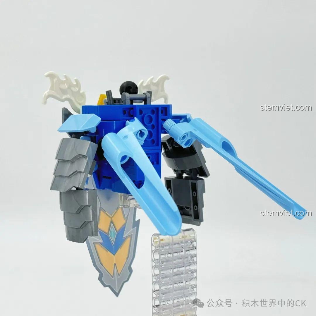 Ảnh 11 của bộ lắp ráp ZHEGAO GZ2028 Cơ Giáp Triệu Vân Hổ Uy Tướng Quân, mô tả chi tiết vai và tay. Review đồ chơi robot Triệu Vân GZ2028.