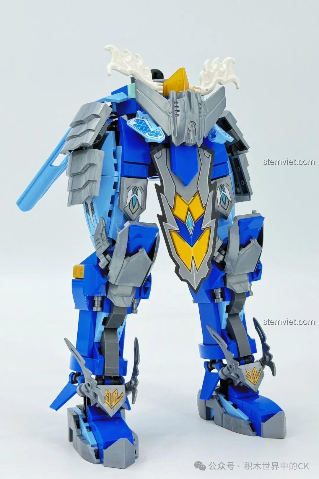 Ảnh 17 của bộ lắp ráp ZHEGAO GZ2028 Cơ Giáp Triệu Vân Hổ Uy Tướng Quân, mô tả phần chân hoàn chỉnh. Review đồ chơi robot Triệu Vân GZ2028.