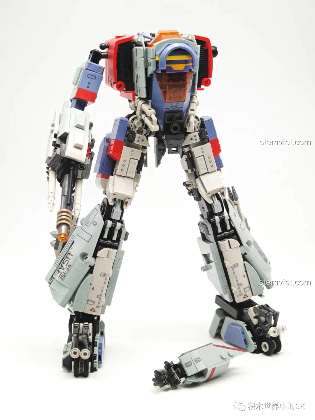 Mô hình Robot Biến Hình Blitzwing JIESTAR 58047 đang trong giai đoạn hoàn thiện cuối cùng.