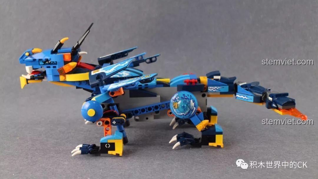 Góc nhìn bên cạnh của mô hình Rồng Sét Mould King 13018, thể hiện chiều dài và các chi tiết thân.