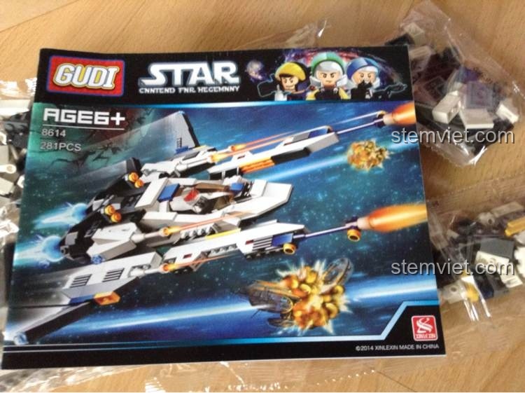 Sách hướng dẫn lắp ráp của bộ GUDI 8614 Chiến cơ Sư tử trắng, dày dặn và in ấn rõ nét, hỗ trợ tối đa người chơi.