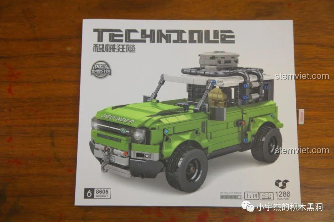 Sách hướng dẫn lắp ráp chi tiết của bộ đồ chơi xây dựng Biểu tượng off-road Land Rover Defender.