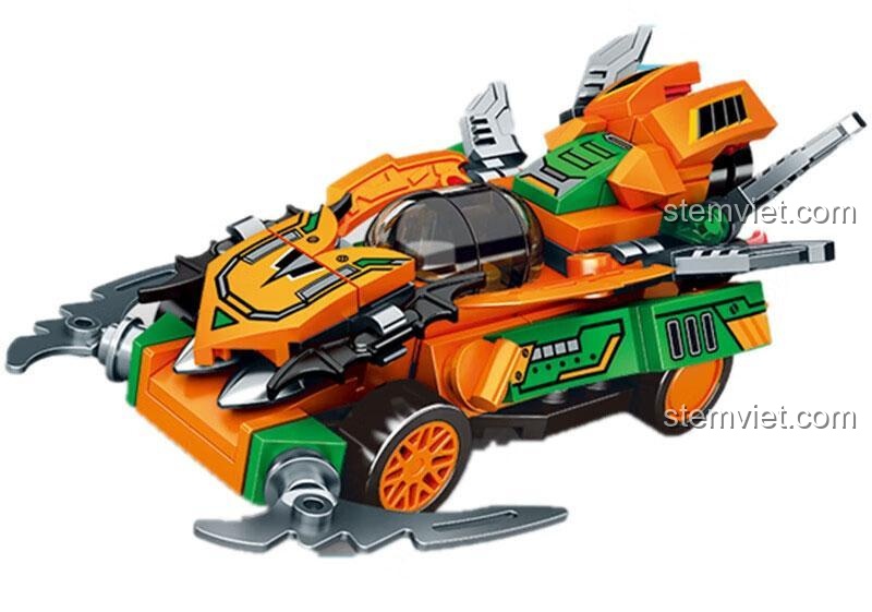 Mô hình Xe Đua Dơi Chiến Cánh Mây Sembo 2820 sau khi lắp ráp hoàn chỉnh, màu cam và xanh lá nổi bật.