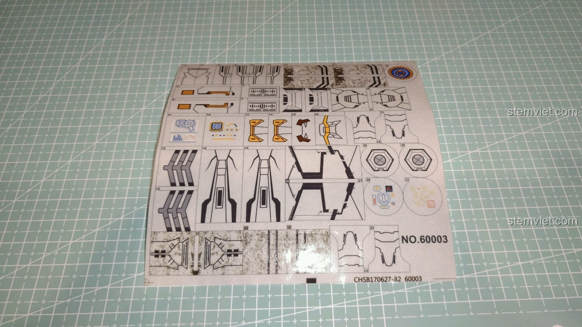 Tờ sticker đi kèm bộ đồ chơi xây dựng Robot Người Sắt MK24 để tăng độ chi tiết cho mô hình.