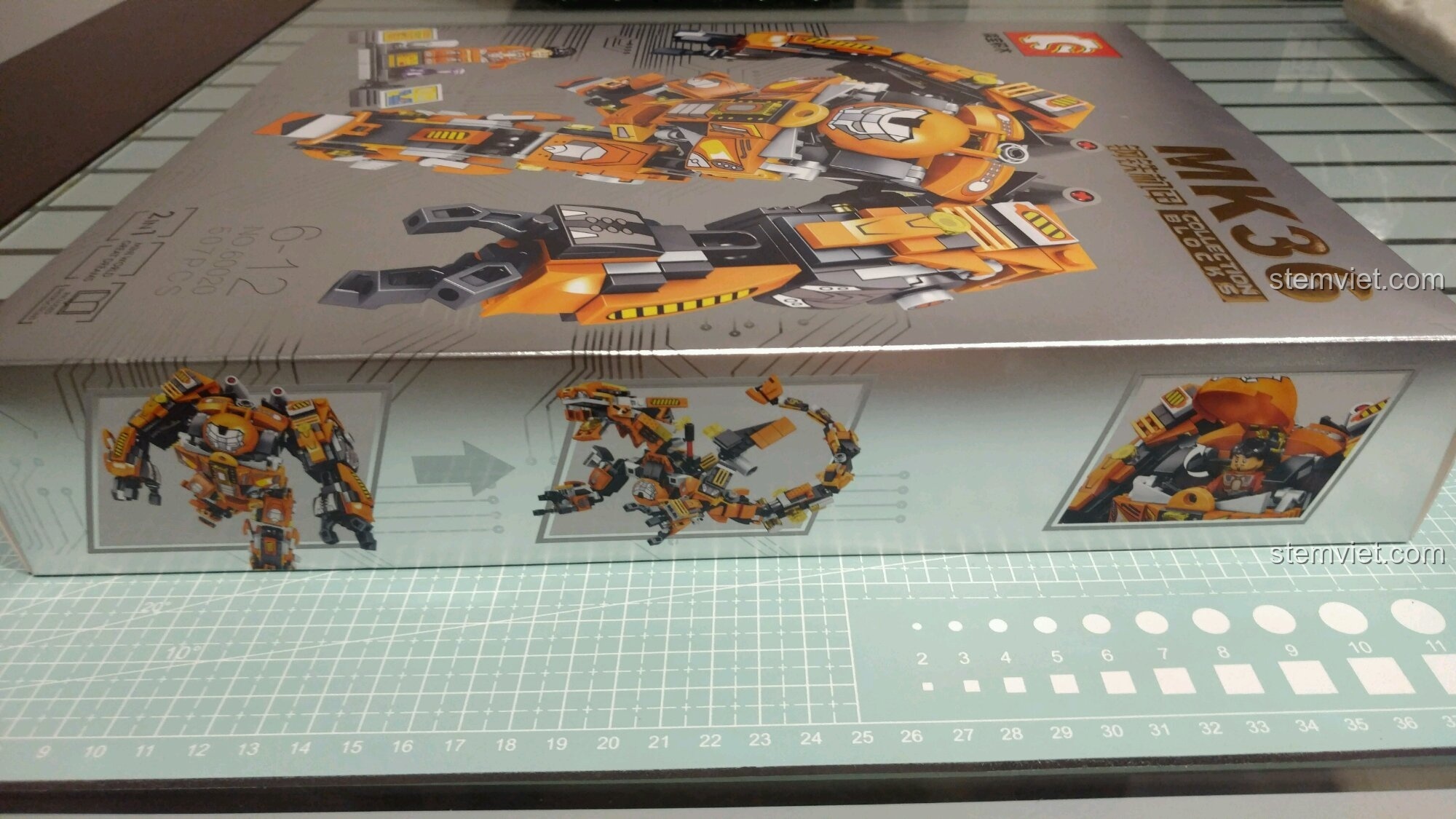 Mặt sau hộp Sembo 60020 thể hiện 2 mẫu lắp được: Robot Hulkbuster và Rồng Máy biến hình.