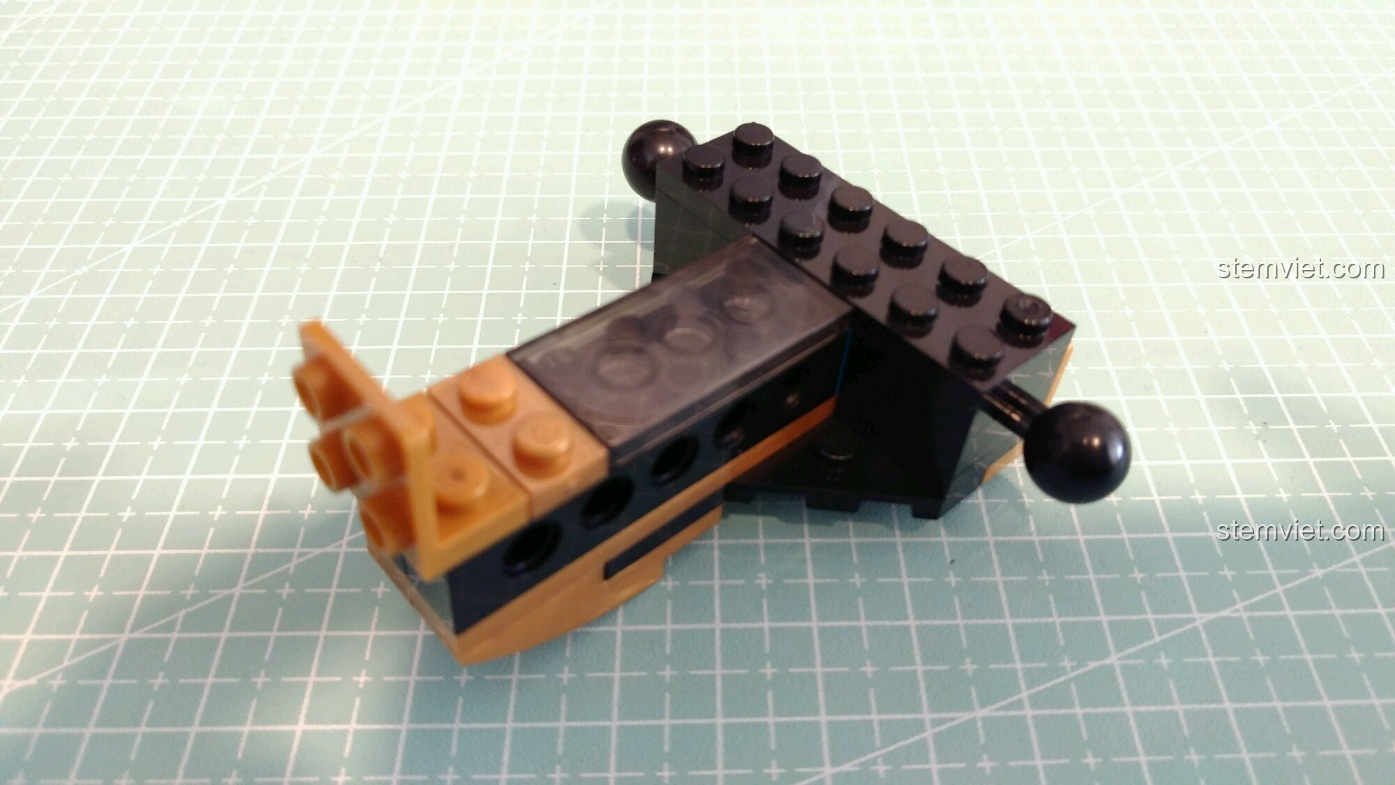 Quá trình lắp ráp phần thân của Mecha chiến đấu MK23 Sembo 60023.