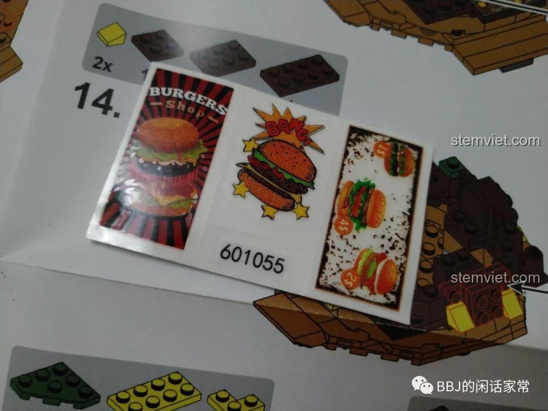 Tờ sticker đi kèm bộ đồ chơi xếp hình Sembo 601055 với các hình ảnh trang trí cho tiệm burger.