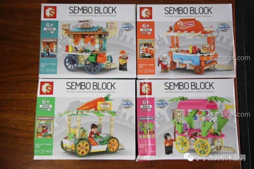 Ảnh chụp 4 hộp của bộ lắp ráp Xe Đẩy Bán Hàng Rong Mini Dạo Phố Sembo 601113, một món đồ chơi mô hình Quầy hàng di động cho trẻ em.