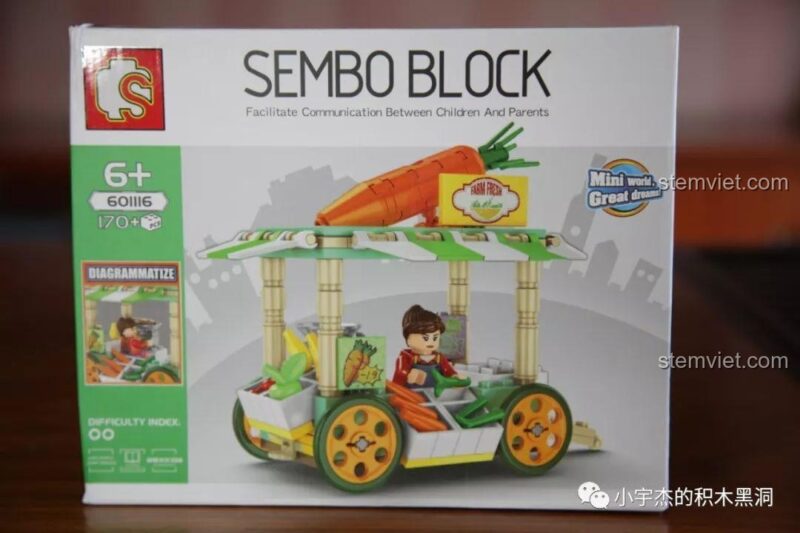 Hộp của mô hình xe bán rau củ quả Sembo 601116, một phần của bộ sưu tập 601115, với 170 mảnh ghép.