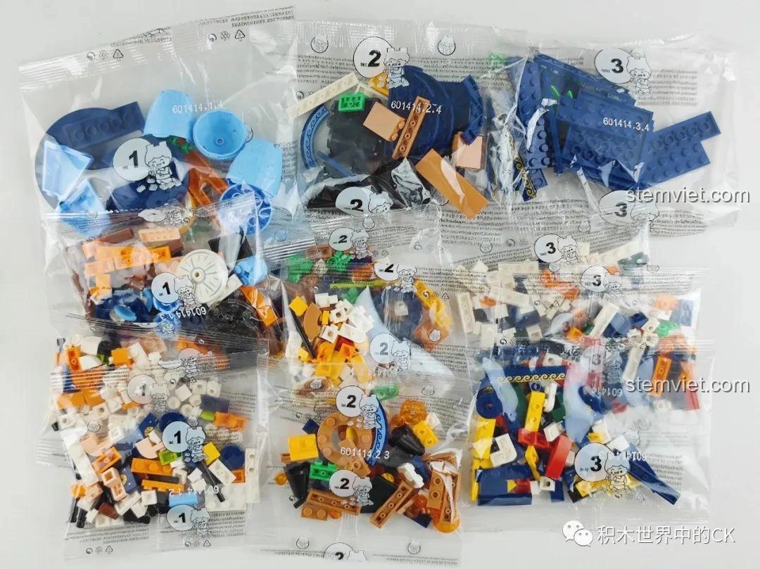 Các túi mảnh ghép của bộ lắp ráp SEMBO 601414 Món Ăn Nhật Bản: Sushi, được đánh số thứ tự rõ ràng.